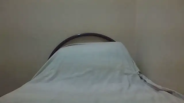 Snapshot of Annerae chatting on December 25, 2024, 3:28 pm Annerae online show from December 25, 2024, 3:28 pm