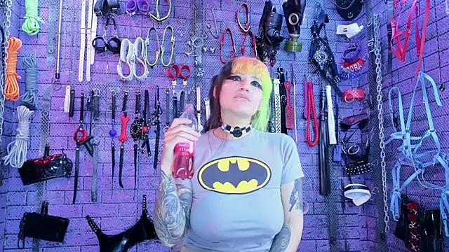 PANDORANEZZ online show from May 18, 2026, 7:58 am