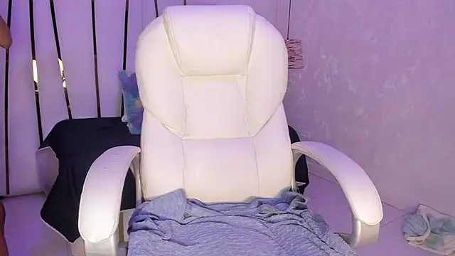 Meghan stonne  online show from January 11, 2025, 7:49 pm