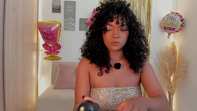 Snapshot of mariam_hill chatting on May 14, 2026, 8:37 pm mariam hill online show from May 14, 2026, 8:37 pm
