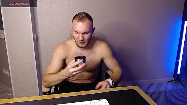 Toress1 online show from January 5, 2025, 6:35 pm