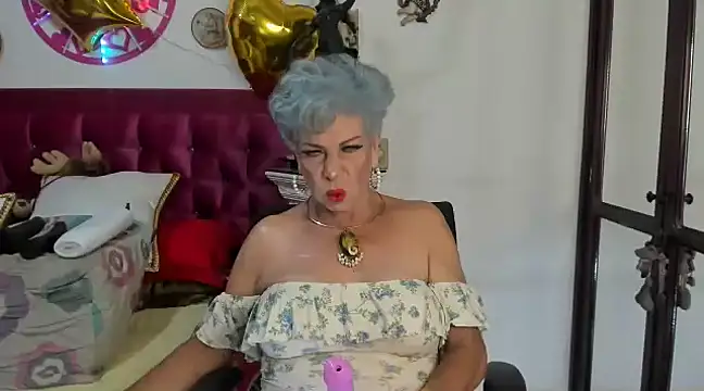 Snapshot of ArianaGoldd chatting on January 5, 2025, 7:49 pm ArianaGoldd online show from January 5, 2025, 7:49 pm