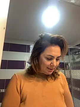 Emma roqueen online show from November 22, 2025, 9:25 pm