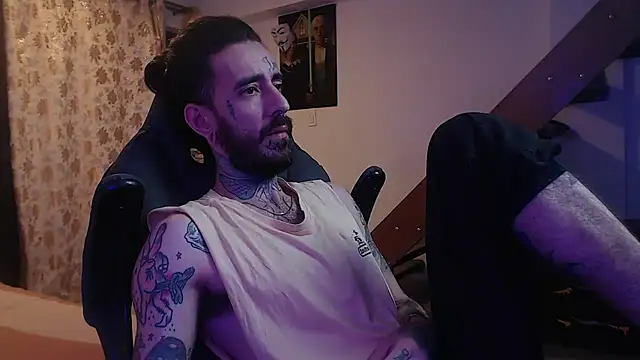 Snapshot of harry_reems1 chatting on December 24, 2024, 8:33 am harry reems1 online show from December 24, 2024, 8:33 am