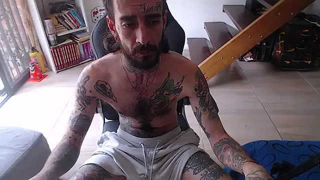 Snapshot of harry_reems1 chatting on December 31, 2024, 6:46 pm harry reems1 online show from December 31, 2024, 6:46 pm