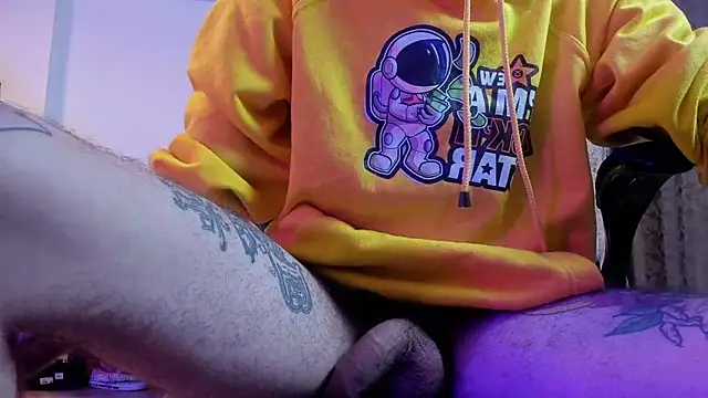 Snapshot of harry_reems1 chatting on February 4, 2025, 9:17 am harry reems1 online show from February 4, 2025, 9:17 am