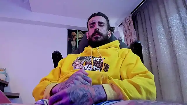 Snapshot of harry_reems1 chatting on February 4, 2025, 3:26 pm harry reems1 online show from February 4, 2025, 3:26 pm