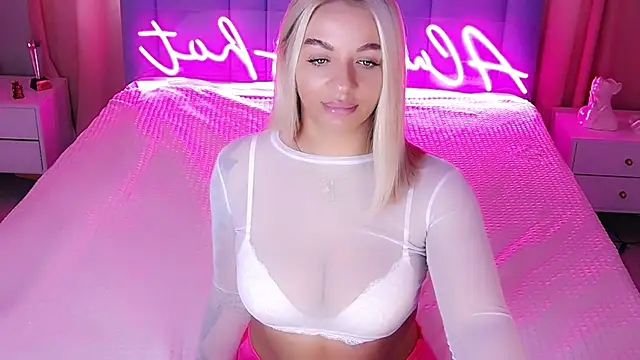 AllwaysHotJ online show from October 23, 2025, 2:33 am