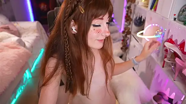 Snapshot of Cissy_Glitter chatting on January 12, 2025, 8:25 am Cissy Glitter online show from January 12, 2025, 8:25 am