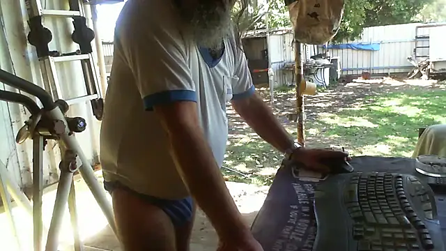 herbie010666 online show from September 21, 2025, 3:30 am