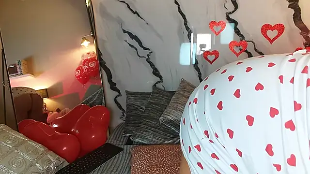 Madissononee online show from February 15, 2025, 8:33 am