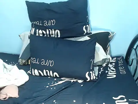 stacie iris online show from December 1, 2025, 3:22 am