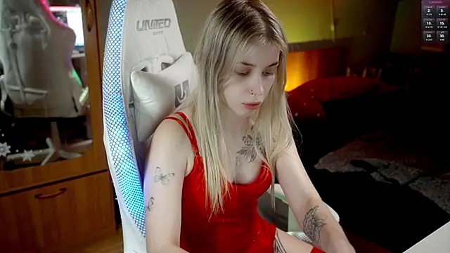 ho1yho1e online show from January 7, 2026, 8:44 pm