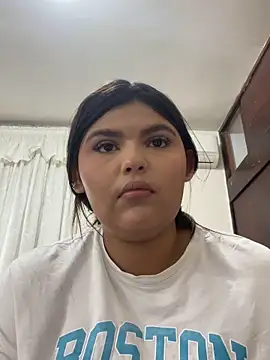 Lia sexx online show from November 25, 2025, 7:14 pm