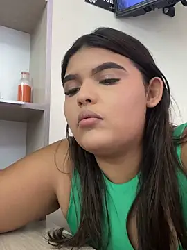 Lia sexx online show from December 4, 2025, 7:00 pm