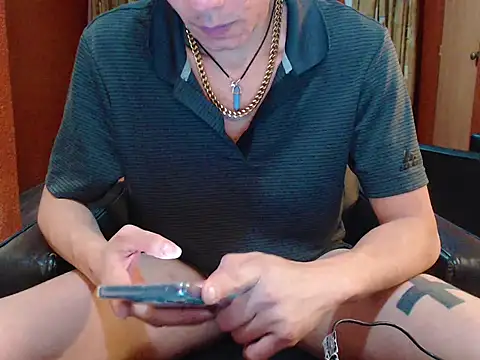 Snapshot of Latinopervs chatting on February 12, 2026, 1:11 am Latinopervs online show from February 12, 2026, 1:11 am