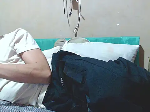 Snapshot of Latinopervs chatting on March 4, 2026, 5:57 am Latinopervs online show from March 4, 2026, 5:57 am