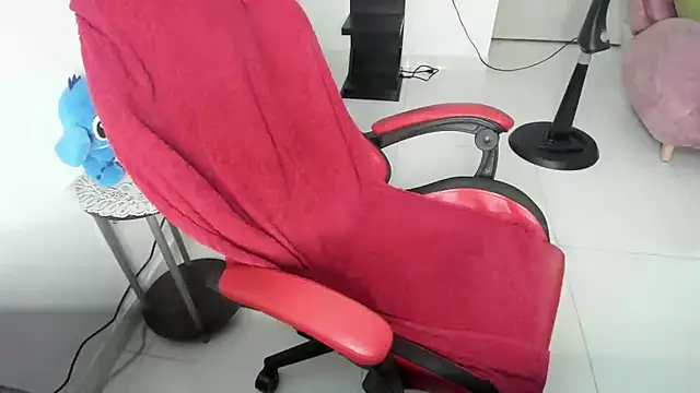 valery adams1 online show from February 10, 2025, 6:53 am