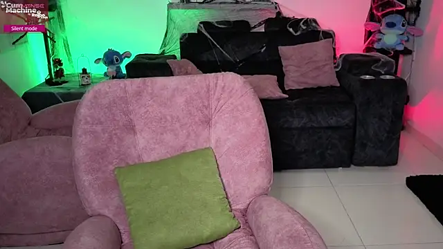 valery adams1 online show from October 7, 2025, 7:27 am