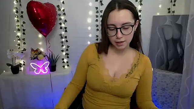 SweetPrincess  online show from February 12, 2025, 6:40 am