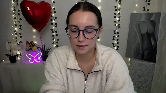 SweetPrincess  online show from February 13, 2025, 12:32 pm