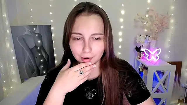 Snapshot of SweetPrincess_ chatting on June 15, 2026, 5:20 am SweetPrincess online show from June 15, 2026, 5:20 am