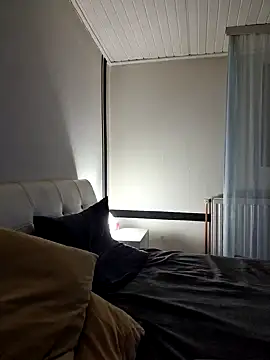 Snapshot of TamaraSavage chatting on December 13, 2024, 9:35 am TamaraSavage online show from December 13, 2024, 9:35 am