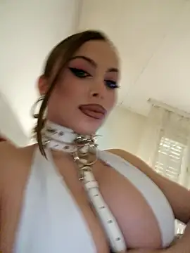 Snapshot of TamaraSavage chatting on January 12, 2025, 9:30 am TamaraSavage online show from January 12, 2025, 9:30 am