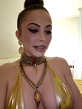 Snapshot of TamaraSavage chatting on January 25, 2025, 10:19 am TamaraSavage online show from January 25, 2025, 10:19 am