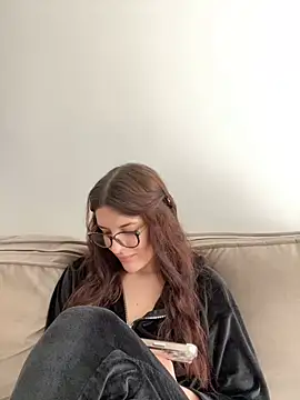 little belucci online show from January 17, 2025, 11:59 am