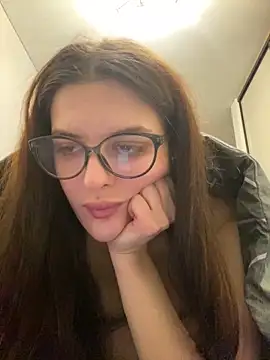 little belucci online show from January 25, 2025, 6:46 pm