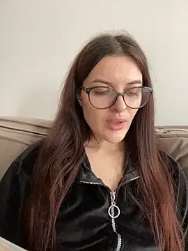 little belucci online show from January 29, 2025, 9:01 am