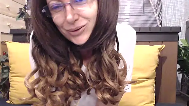 lilianleight online show from November 22, 2025, 10:58 am