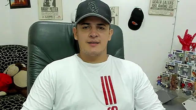 Snapshot of ney_22 chatting on February 7, 2025, 9:16 am ney 22 online show from February 7, 2025, 9:16 am