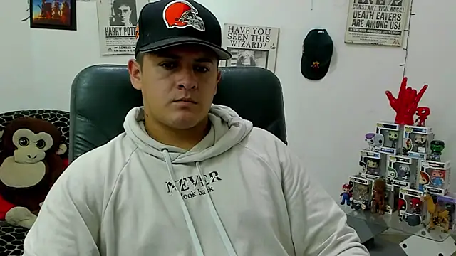 Snapshot of ney_22 chatting on February 19, 2025, 10:31 pm ney 22 online show from February 19, 2025, 10:31 pm