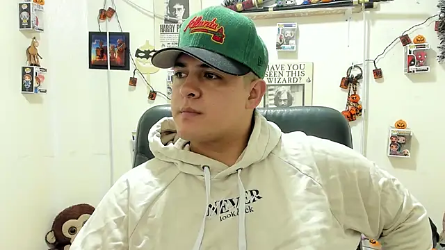 Snapshot of ney_22 chatting on October 18, 2025, 2:18 pm ney 22 online show from October 18, 2025, 2:18 pm