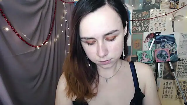 Snapshot of VeryVeryVeryShy_ chatting on December 28, 2024, 9:42 am VeryVeryVeryShy online show from December 28, 2024, 9:42 am