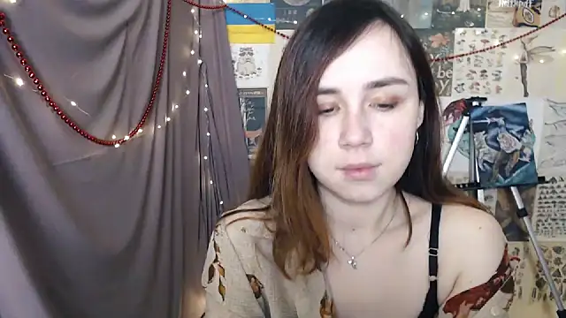 Snapshot of VeryVeryVeryShy_ chatting on December 29, 2024, 6:35 am VeryVeryVeryShy online show from December 29, 2024, 6:35 am