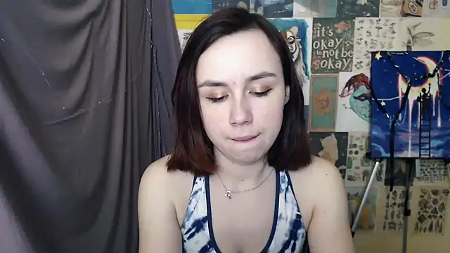 Snapshot of VeryVeryVeryShy_ chatting on February 22, 2025, 9:45 am VeryVeryVeryShy online show from February 22, 2025, 9:45 am