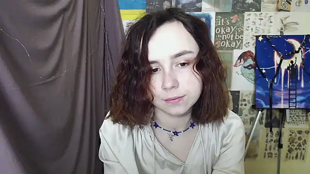 Snapshot of VeryVeryVeryShy_ chatting on February 23, 2025, 6:49 am VeryVeryVeryShy online show from February 23, 2025, 6:49 am