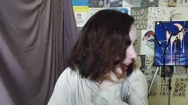 Snapshot of VeryVeryVeryShy_ chatting on February 23, 2025, 12:59 pm VeryVeryVeryShy online show from February 23, 2025, 12:59 pm