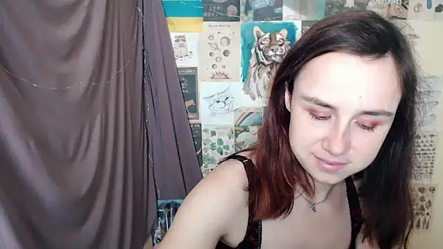 Snapshot of VeryVeryVeryShy_ chatting on September 23, 2025, 5:32 am VeryVeryVeryShy online show from September 23, 2025, 5:32 am