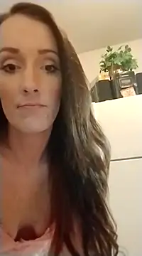 Snapshot of goddessnathalie1 chatting on December 10, 2024, 9:23 am goddessnathalie1 online show from December 10, 2024, 9:23 am