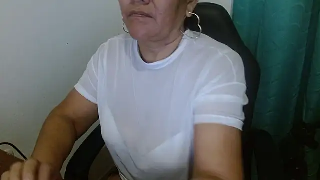 katia mature online show from January 6, 2025, 7:09 am
