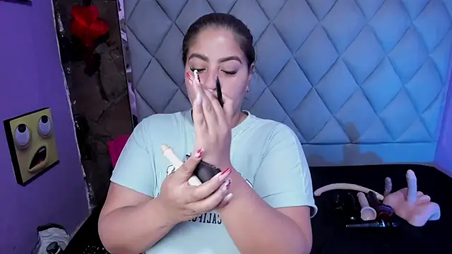 Snapshot of Luci_SexDeep chatting on February 12, 2025, 3:07 am Luci SexDeep online show from February 12, 2025, 3:07 am