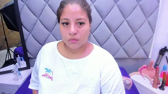 Snapshot of Luci_SexDeep chatting on November 9, 2025, 3:05 am Luci SexDeep online show from November 9, 2025, 3:05 am