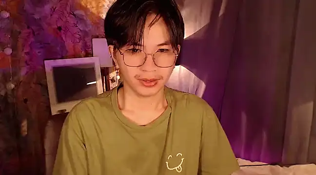 Snapshot of Sexy_Handsome_Drex chatting on December 24, 2024, 12:33 am Sexy Handsome Drex online show from December 24, 2024, 12:33 am