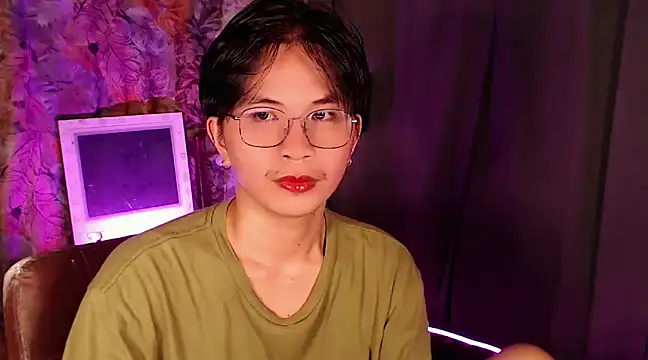 Snapshot of Sexy_Handsome_Drex chatting on December 24, 2024, 9:50 am Sexy Handsome Drex online show from December 24, 2024, 9:50 am