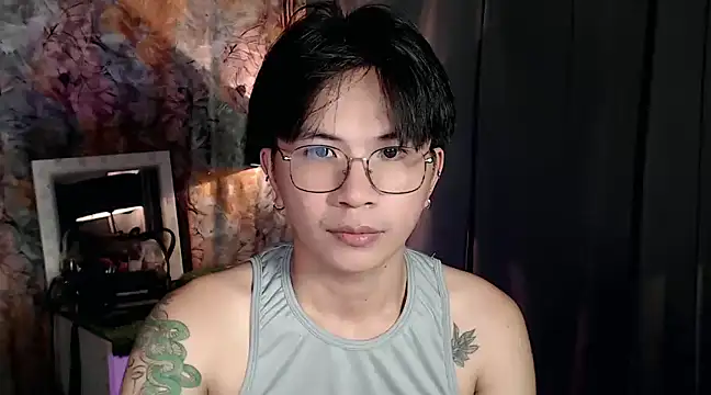 Snapshot of Sexy_Handsome_Drex chatting on January 19, 2025, 8:50 am Sexy Handsome Drex online show from January 19, 2025, 8:50 am