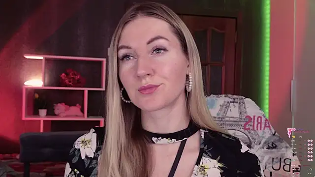 Snapshot of Hello_Lisha chatting on November 11, 2025, 8:14 am Hello Lisha online show from November 11, 2025, 8:14 am